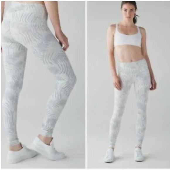 Lululemon Wunder Under Pant Fern Leaf Jungle Print Sz 4 - Picture 1 of 3